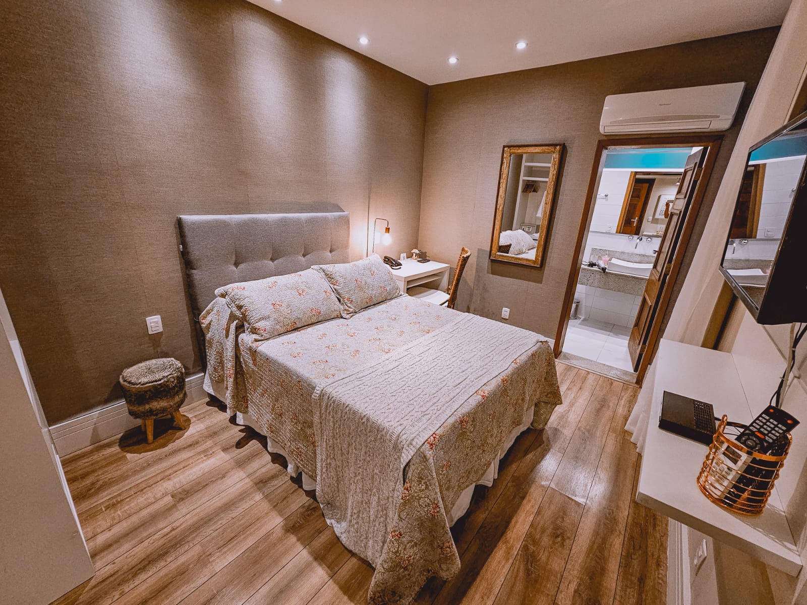 Lorem Ipsum Dolor Sit Amet